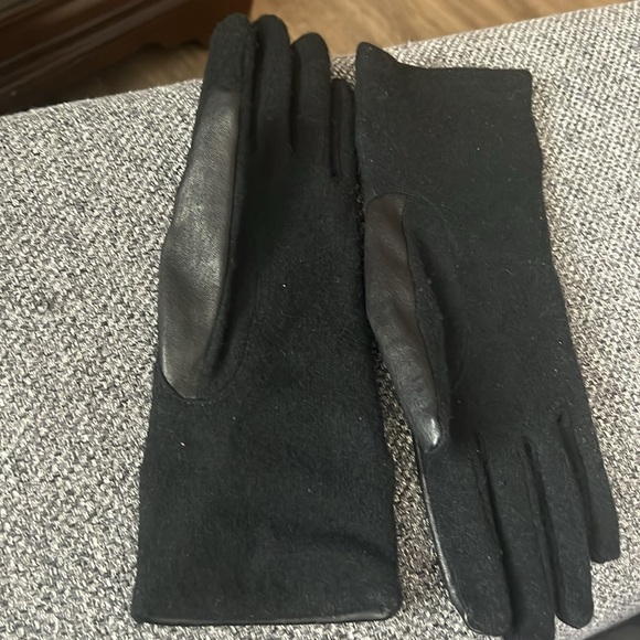 Gloves Burberry. - Picture 3 of 7